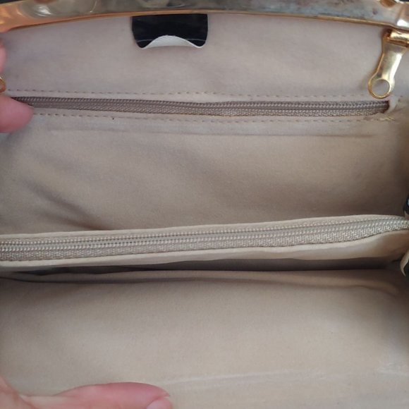 ♥️SOLD♥️Vintage Patent Leather Stitched Floral C - Picture 5 of 5